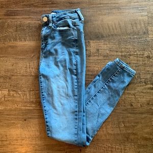 SO Juniors High Rise Ultimate Jegging